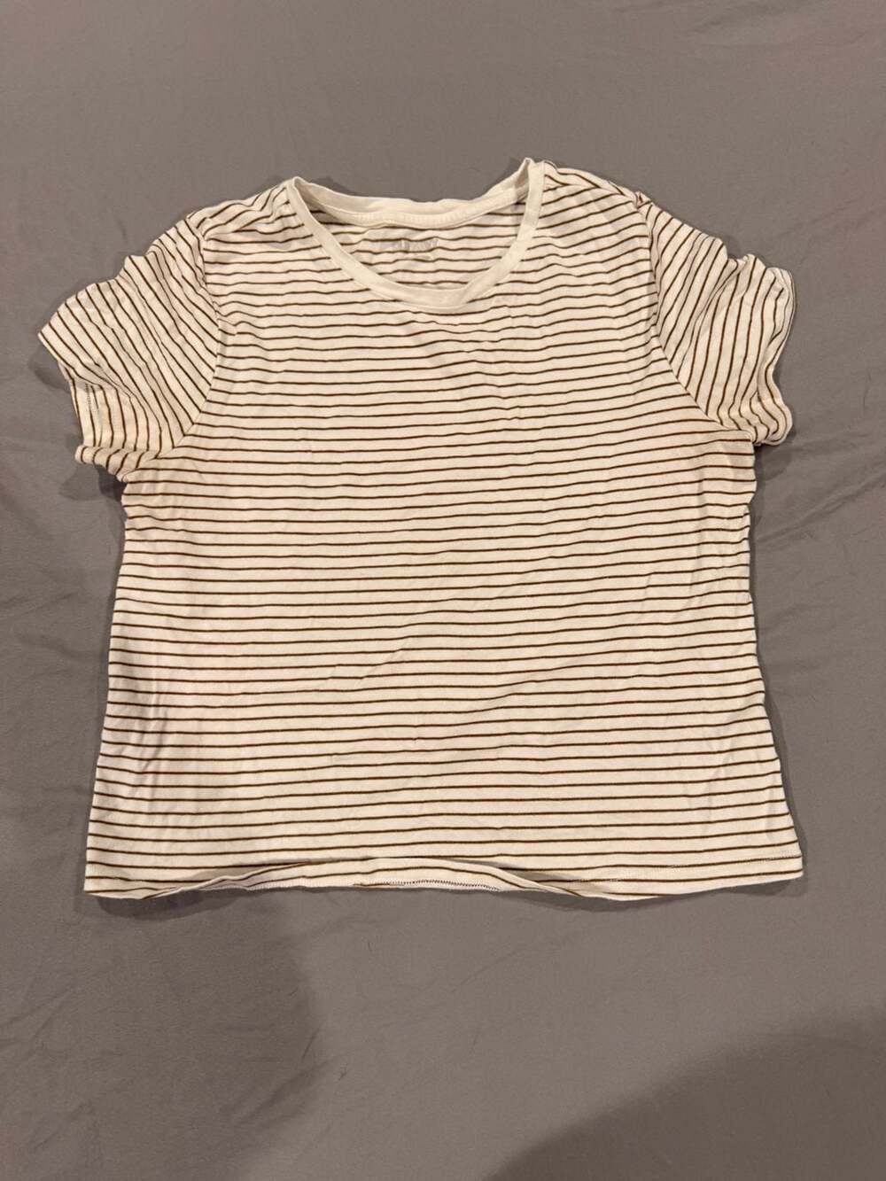 Old Navy Striped T-Shirt Size M Brown White Crop